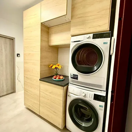 Apartament Modern 1bedroom Prime Location *
